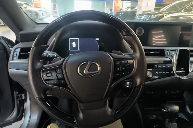 Used Lexus ES 2020 200 Luxury Edition

