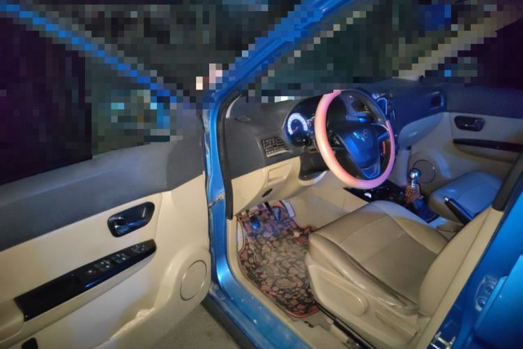 Used Wuling Hongguang 2013 1.5L S Luxury Model Driver Seat