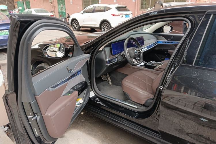 Used BMW 7 Series 2023 735Li M Sport Package