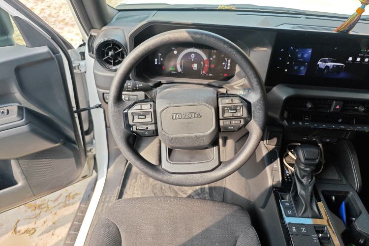 Used Toyota Prado 2025 2.4T Cross-Border BX Edition 5 Seats Steering Wheel