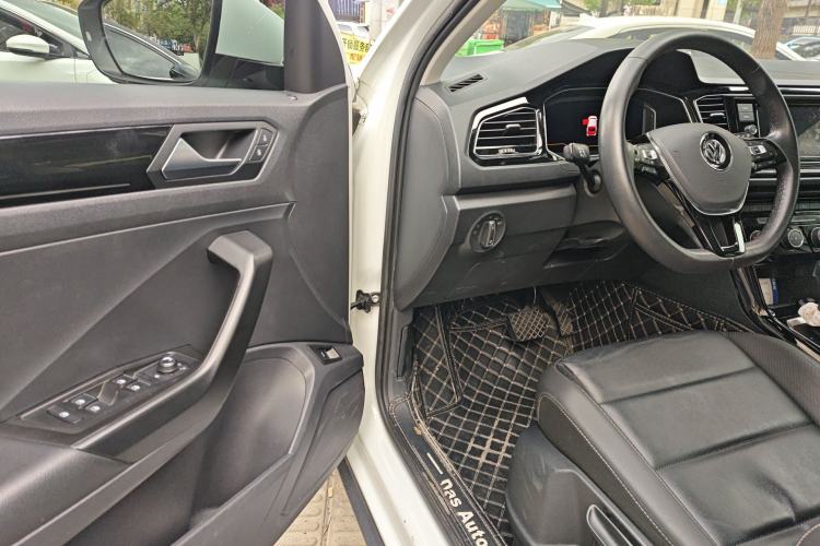 Used Volkswagen T-ROC 2020 280TSI DSG Two-Wheel Drive Comfort Version
