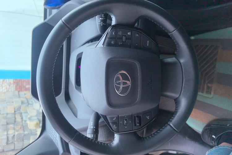 Used Toyota FAW bZ4X 2022 Two-Wheel Drive Long-Range PRO Version
