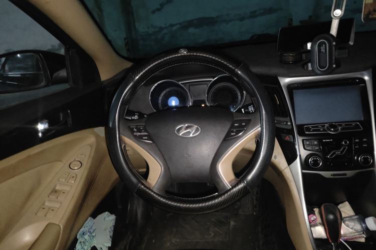 Used Hyundai Sonata 2011 2.0L Automatic Luxury Edition
