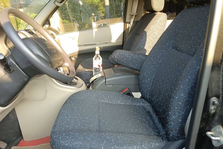 Used Jinbei Grace 2013 2.0L Zhi Ling Standard Model 9-Seater National Games Commemorative Edition China IV Emission Standard 9 Seats