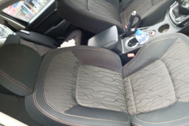 Used Land X8 2017 2.0T Gasoline 4x2 Luxury Edition Right Front Seat