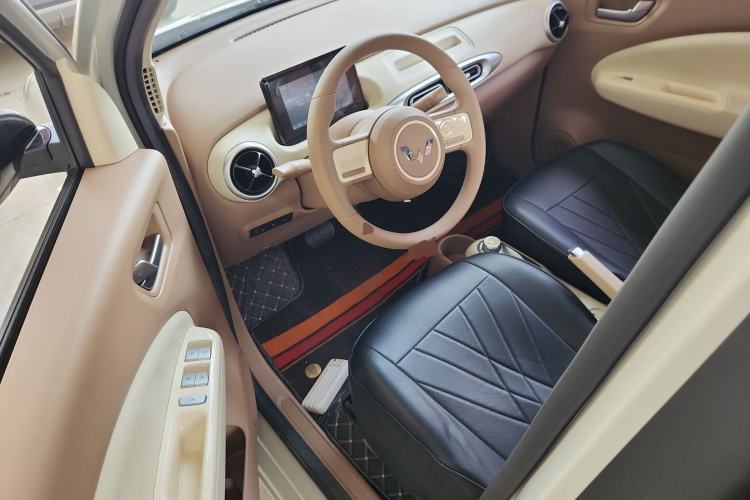 Used Wuling Hongguang MINIEV 2025 Four-Door Version Advanced Edition Driver Seat