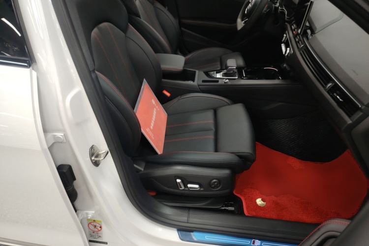 Used Audi A4L 2025 2 Million Units Enjoyment Version 40 TFSI Luxury Dynamic Edition