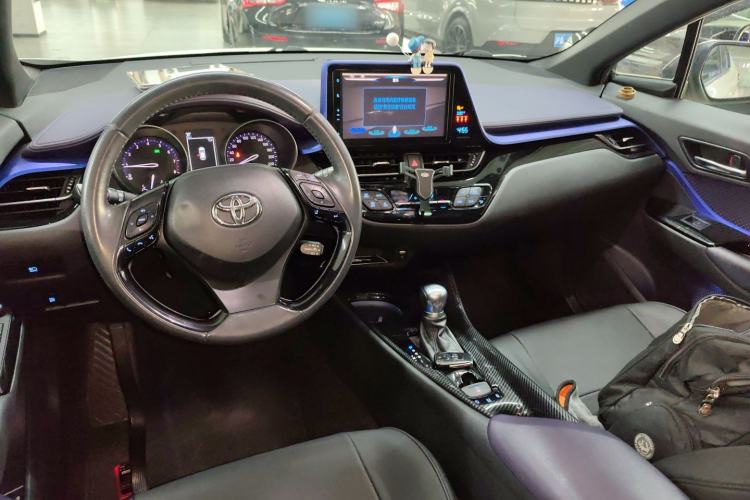 Used Toyota C-HR 2018 2.0L Luxury Sunroof Version China V Emission Standard