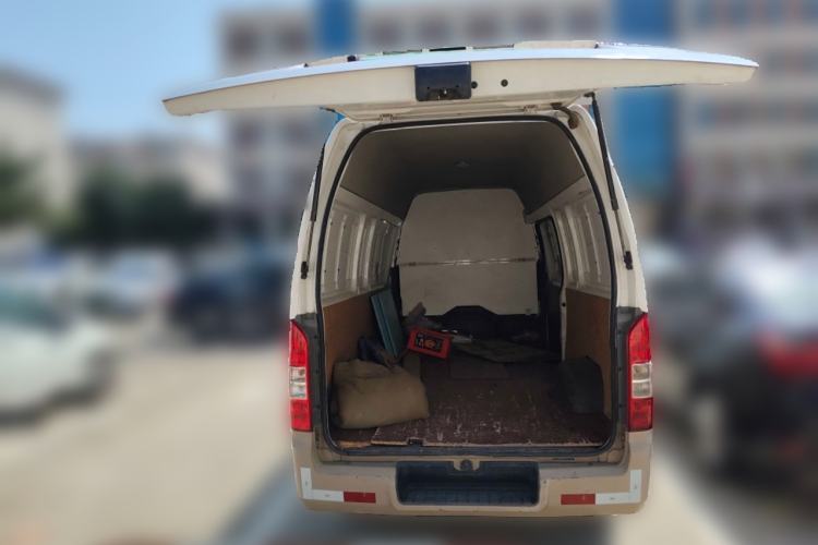 Used Foton Scenic G7 2017 2.0L Long-Wheelbase Commercial Van High Roof 2 Seats 4Q20M