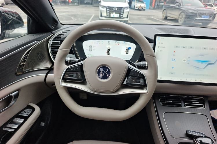 Used BYD Han 2025 DM-i Intelligent Driving Edition 125KM LiDAR Flagship Model