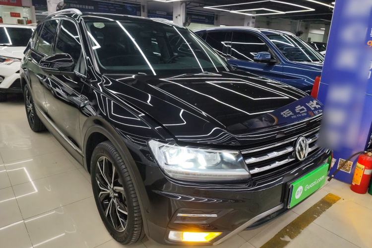 Used Volkswagen Tiguan L 2020 330TSI Automatic Two-Wheel Drive Smart Luxury Edition China VI Standard Front Right 45 Deg