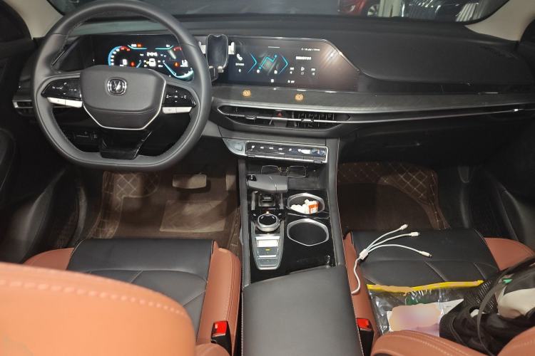 Used CHANGAN Eado 2023 Changan Edition PLUS Blue Whale NE 1.4T GDI DCT Prestige Version