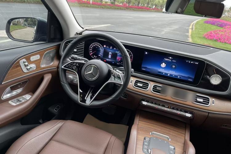 Used Mercedes-Benz GLE 2024 GLE 450 4MATIC Stylish Model
