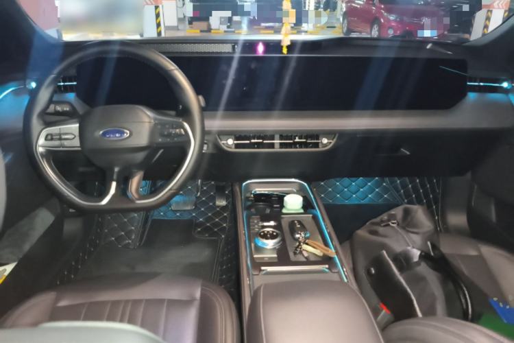 Used Ford Mondeo 2025 2.0T EcoBoost Ultimate Edition Center Console