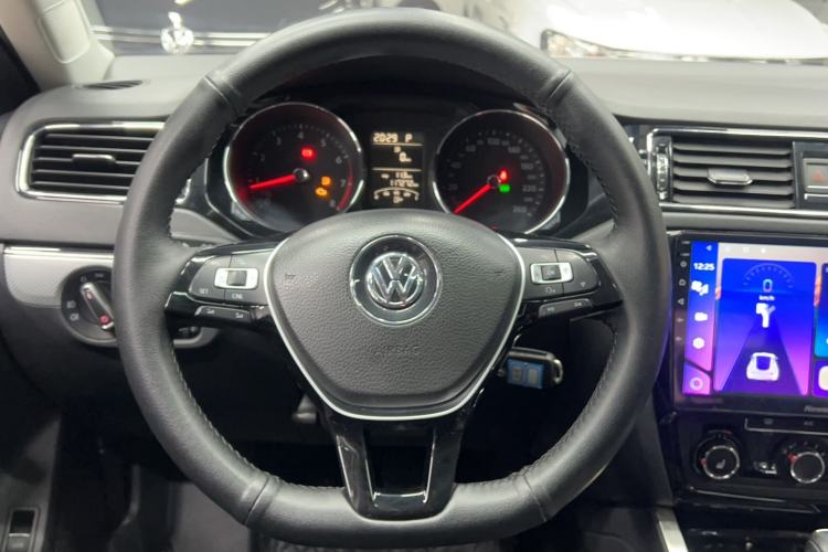 Used Volkswagen Sagitar 2015 1.6L Automatic Comfort Model