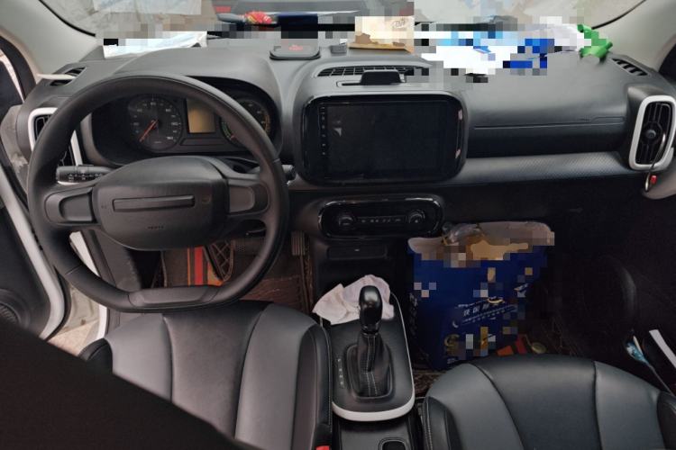 Used Roewe Clever 2022 311km QiQi BoBo Edition Center Console