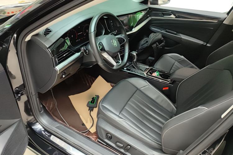 Used Volkswagen Passat 2023 Revised 330TSI Elite Edition Left Front Seat