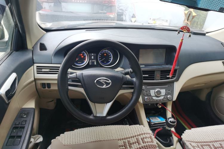Used Soueast V5 Lingzhi 2014 1.5L Manual Comfort Model Steering Wheel