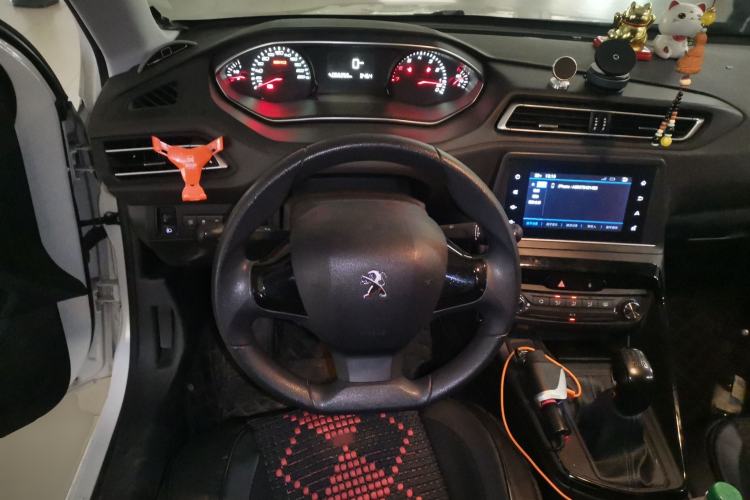 Used Peugeot 308 2018 1.6L Manual Fashion Edition Steering Wheel