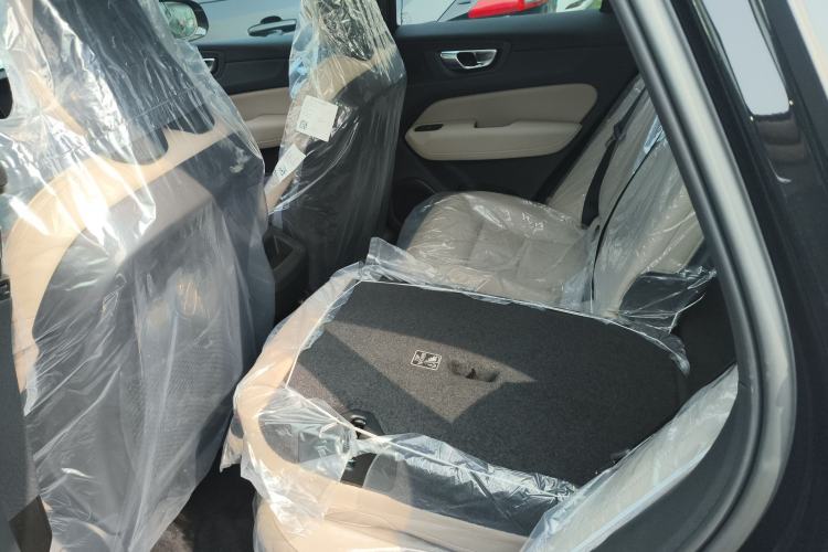 Used Volvo XC60 2026 B5 4x4 Smart Luxury Edition
