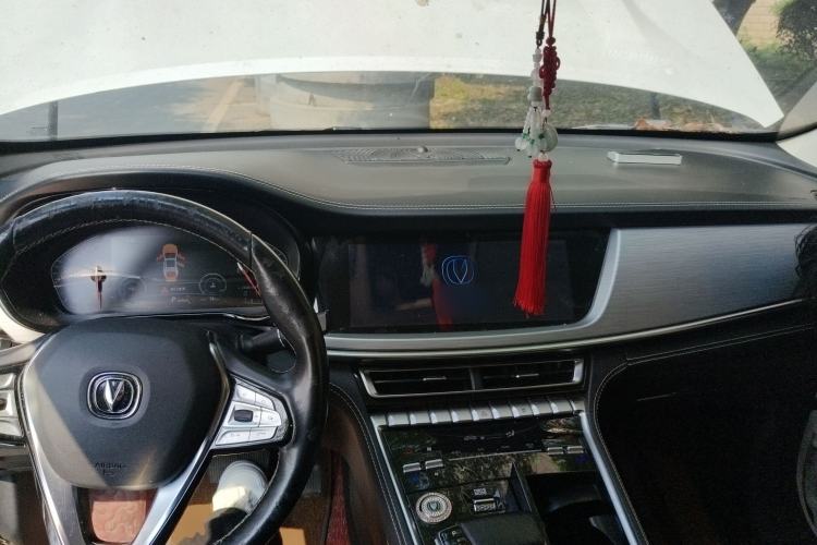 Used CHANGAN CS85 COUPE 2019 2.0T Automatic Version China V Standard Center Console