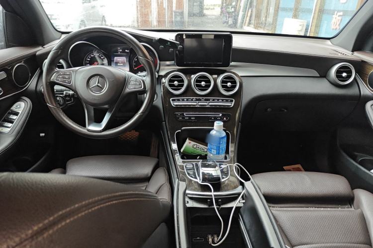 Used Mercedes-Benz GLC 2018 Facelift GLC 260 4MATIC Luxury Edition
