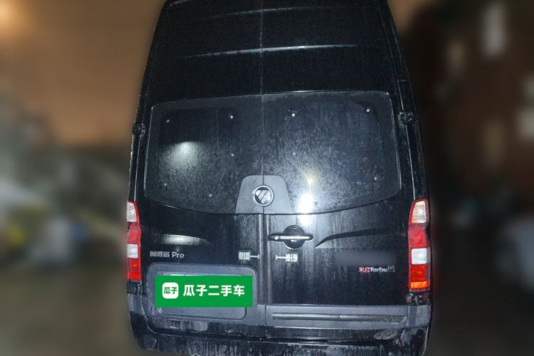 Used Foton Toano 2023 Joy Elephant Multi-Function Model Cummins 2.8T Automatic Long Wheelbase Mid-Roof Design Rear Single Tire Available in 5/6/7/9-Seater Configurations Rear