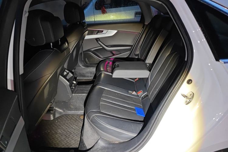 Used Audi A4L 2022 40 TFSI Fashion Dynamic Model Interior 4