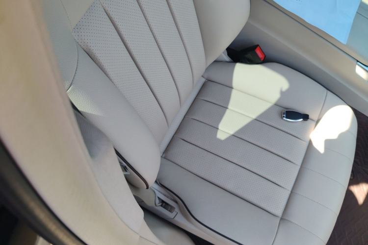 Used Mercedes-Benz E-Class 2015 Restyled E 260 L Sport Edition Right Front Seat