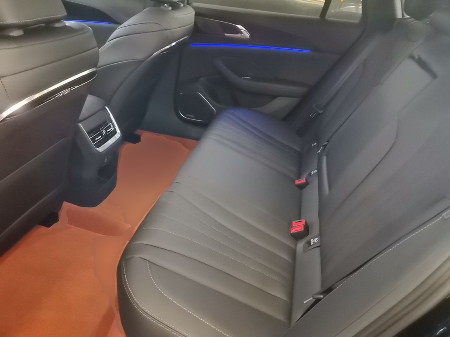 Hongqi H5 2025 Model 2.0T Automatic Xuan Ying 2 Million Units Commemorative Edition — снимка 20
