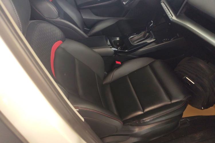 Used MG 5 2022 180 DVVT CVT Youth Style Edition
