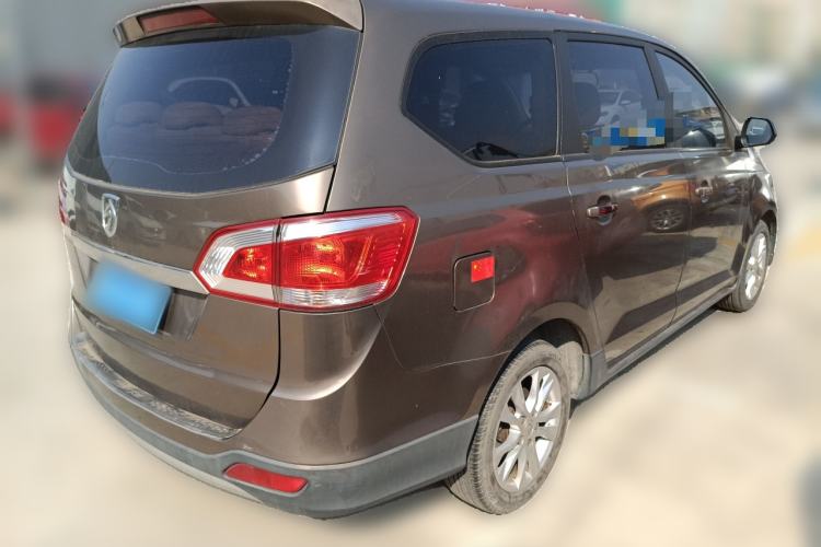 Used Baojun 730 2014 1.5L manual standard trim 7 seats Rear Right 45 Deg