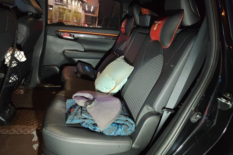 Used Toyota Crown Kluger 2021 2.5L HEV Four-Wheel Drive Luxury Edition Left Rear Seat