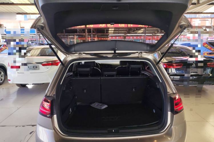 Used Volkswagen Golf 2018 230TSI Automatic Luxury Version