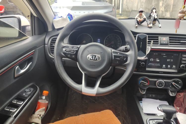 Used Kia KX Cross 2017 1.4L AT GLS
