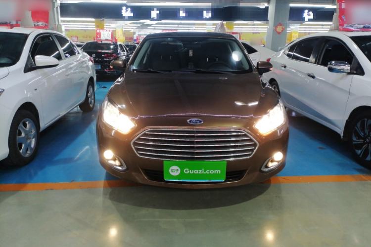 Used Ford Escort 2015 1.5L Automatic Fashion Model