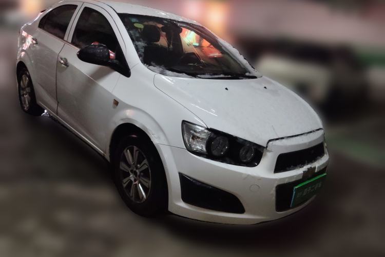 Used Chevrolet Aveo Sonic 2011 Sedan 1.4L MT SL
