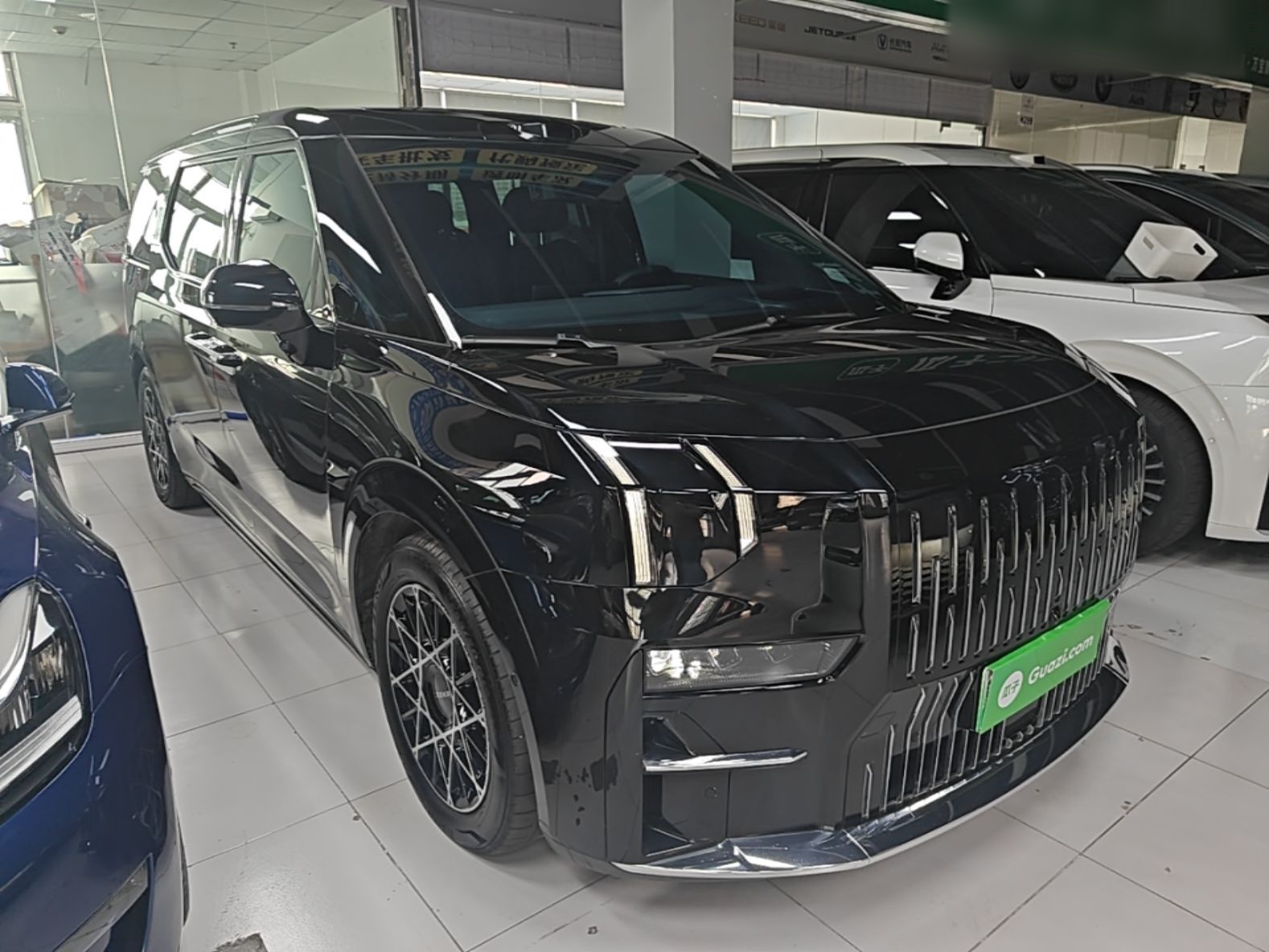 Zeekr 009 2024 7-Seater Aisle Version 108 kWh — снимка 3