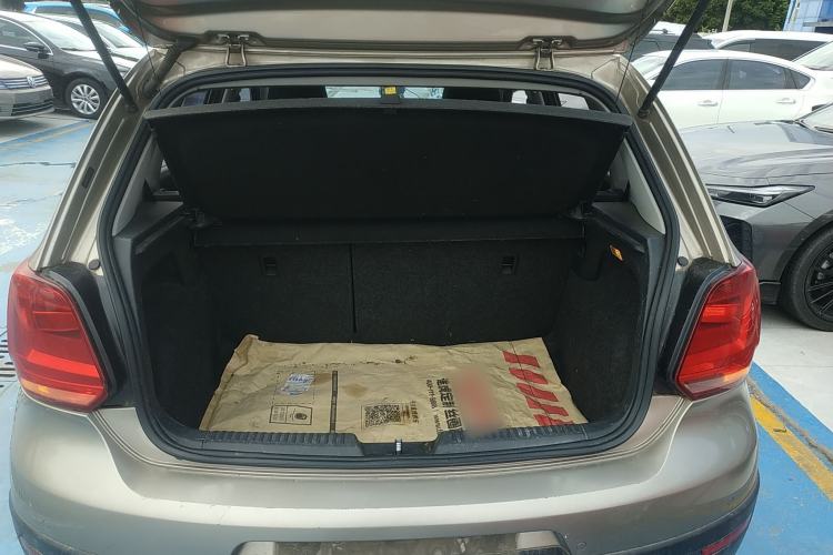 Used Volkswagen Polo 2014 1.6L Cross Polo Automatic Trunk