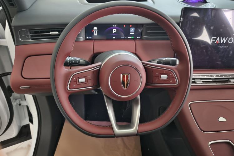 Used Hongqi HS6 PHEV 2026 240 Smart Hybrid Version Interior 4