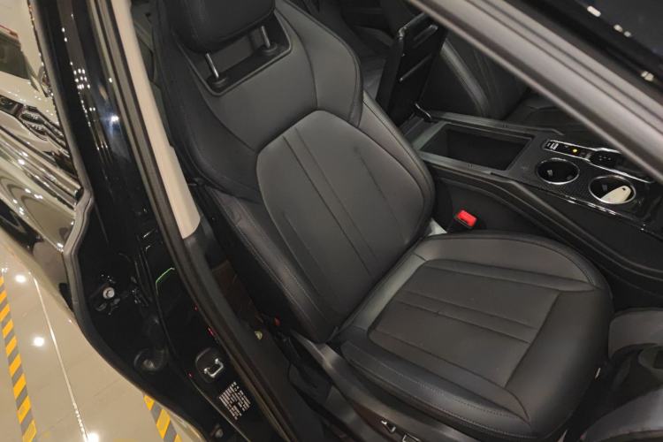 Used Hongqi HS3 PHEV 2024 PHEV 115km Jingwei Edition Right Front Seat