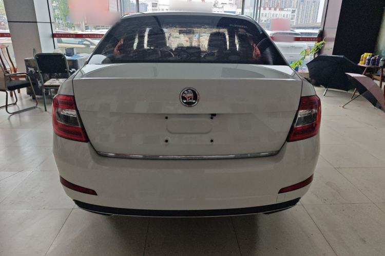 Used Skoda Octavia 2017 1.6L Automatic Smart Drive Edition Rear