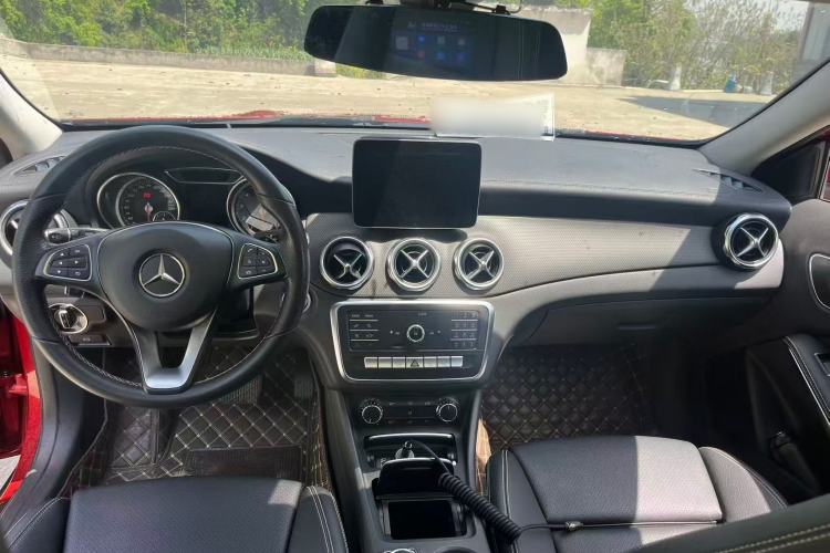 Used Mercedes-Benz GLA 2018 GLA 200 Fashion Model Interior 2
