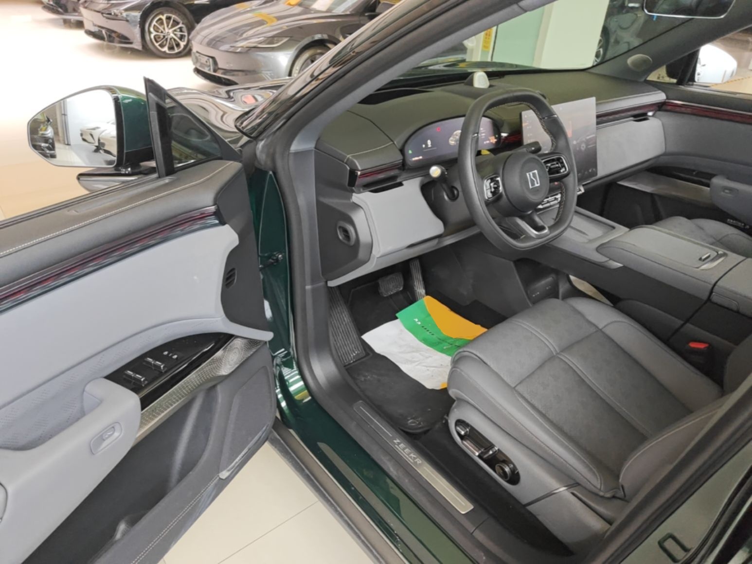 Zeekr 7X 2025 100 kWh Long-Range Rear-Wheel Drive with Intelligent Driving Features — снимка 18