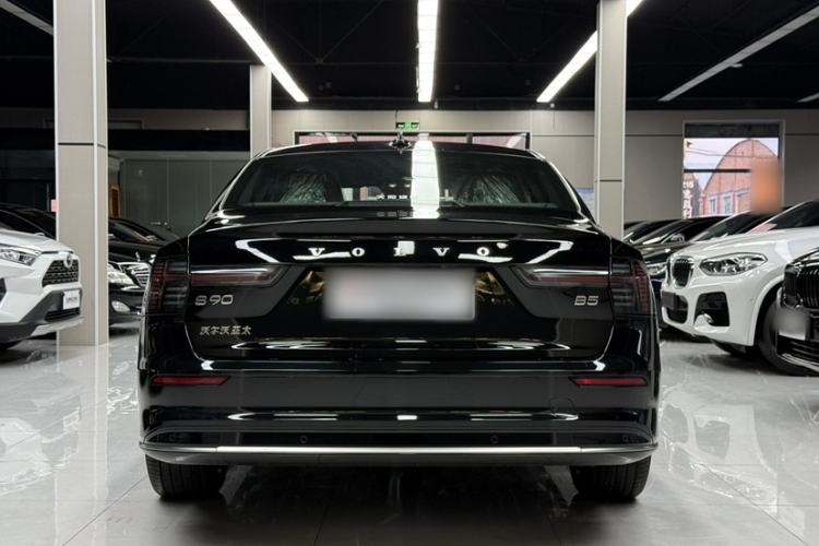 Used Volvo S90 2026 B5 Zhiyi Luxury Edition

