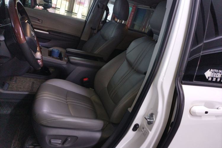 Used Toyota SIENNA 2023 2.5L Hybrid Comfort Edition Left Front Seat