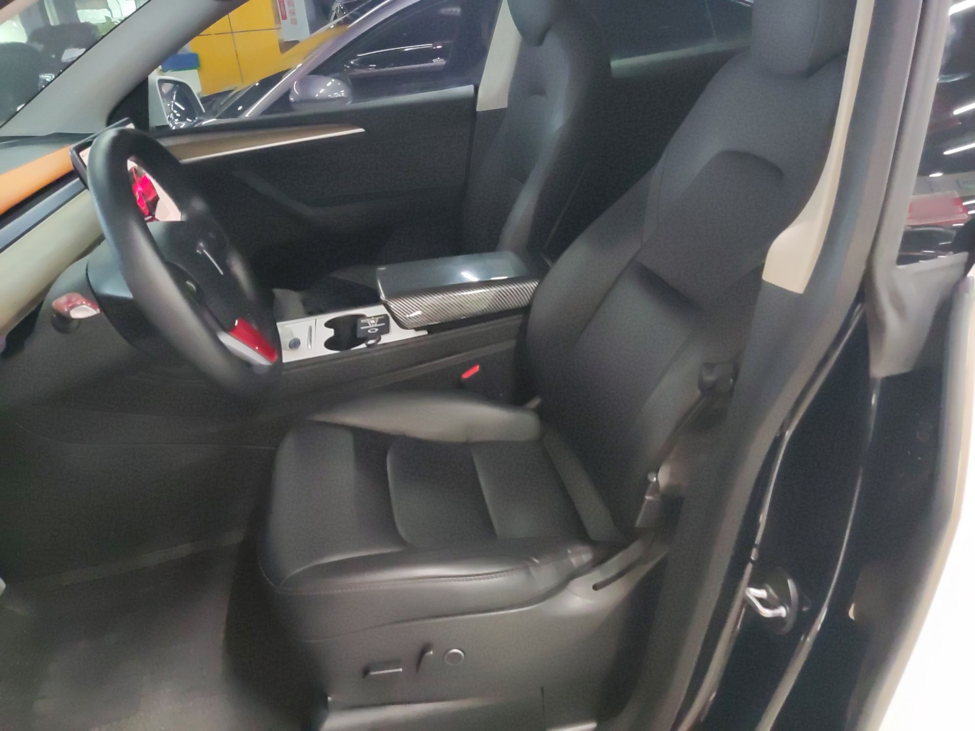 Переднее сиденье в автомобиле