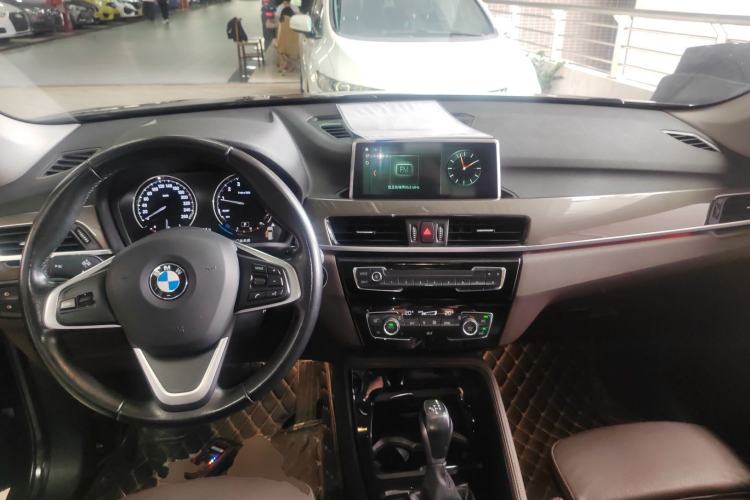 Used BMW X1 2019 xDrive20Li Luxury Model Center Console