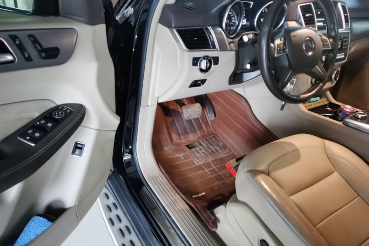 Used Mercedes-Benz M-Class 2014 ML 320 4MATIC
