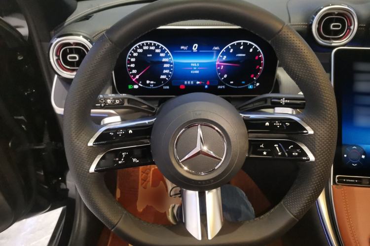 Used Mercedes-Benz GLC 2025 GLC 260 L 4MATIC Luxury Model Steering Wheel